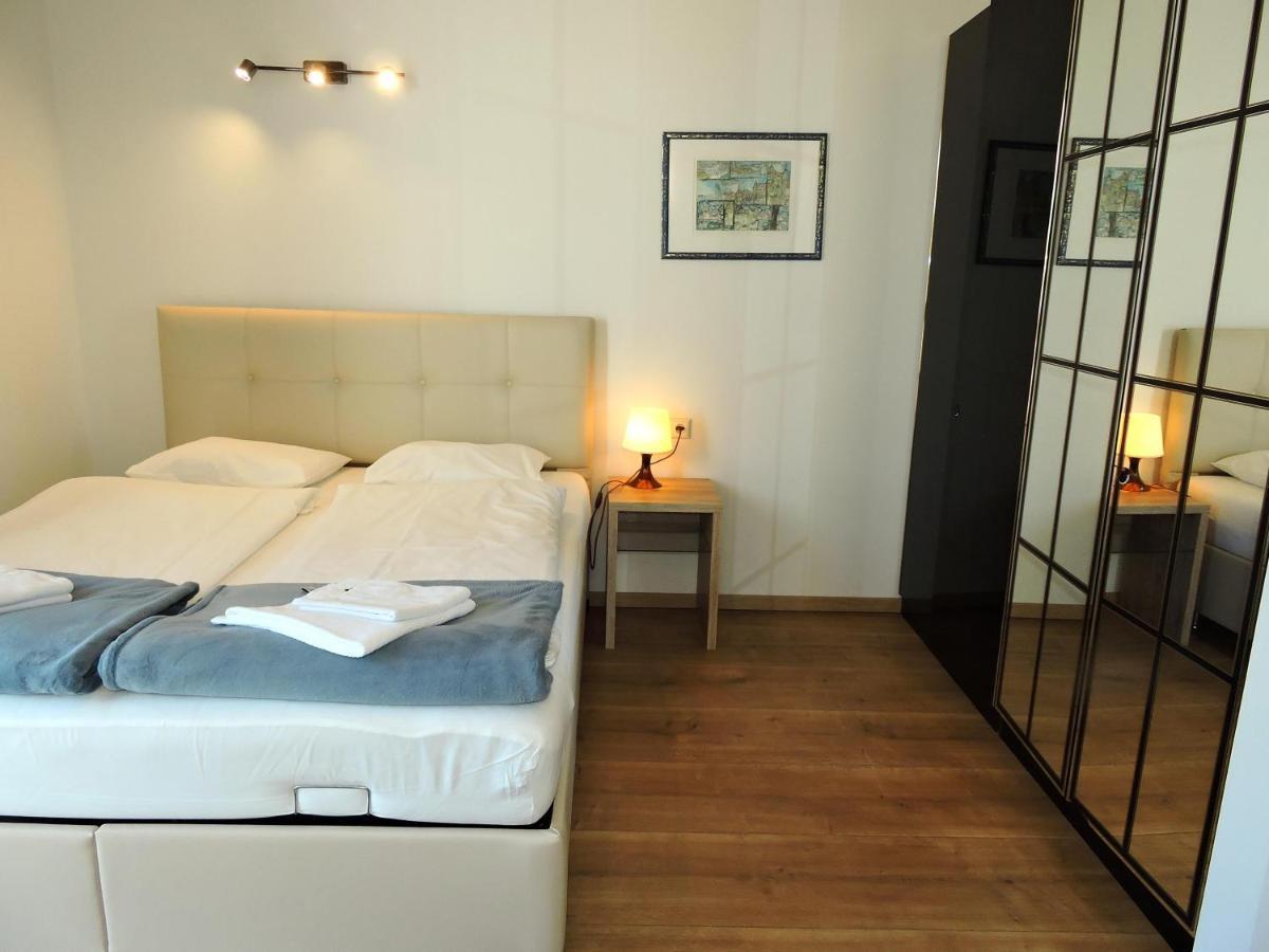 213 Prag, Studio Apartment, 27M2, 1-2 Personen Klagenfurt am Woerthersee Luaran gambar
