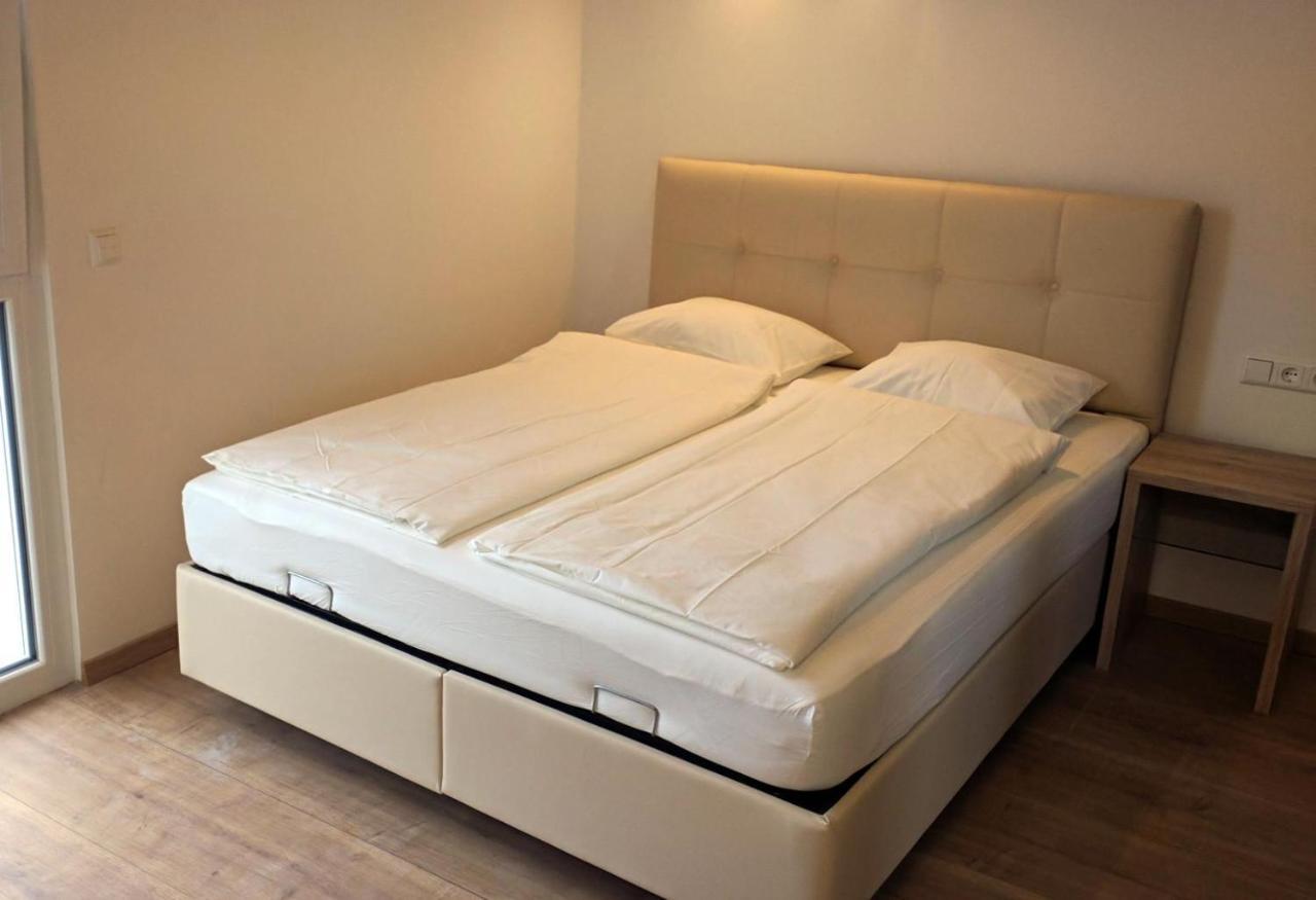 213 Prag, Studio Apartment, 27M2, 1-2 Personen Klagenfurt am Woerthersee Luaran gambar