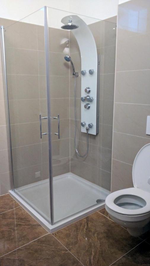213 Prag, Studio Apartment, 27M2, 1-2 Personen Klagenfurt am Woerthersee Luaran gambar